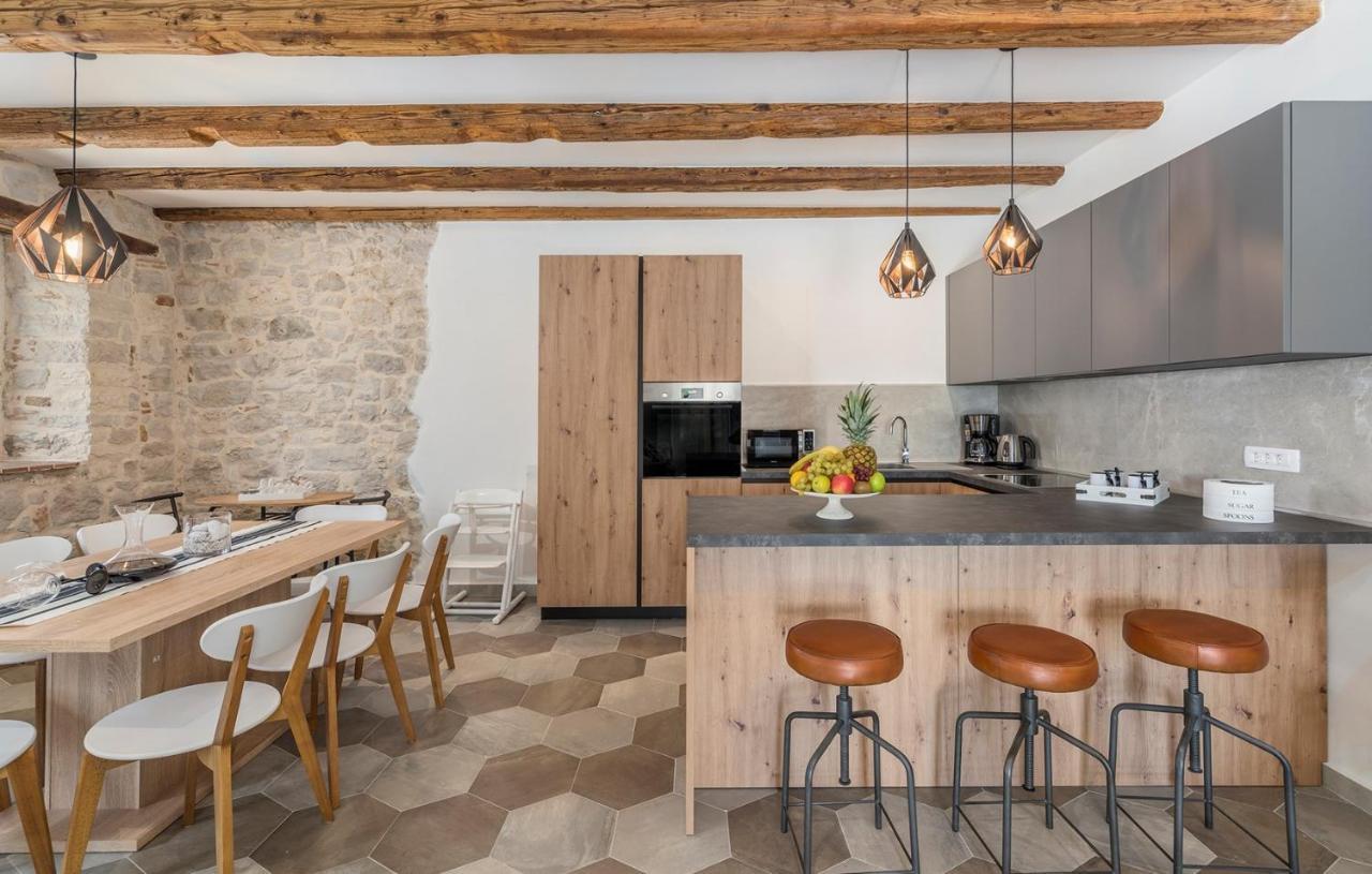 Beautiful Stone House - Villa Parentium With Private Pool Dračevac المظهر الخارجي الصورة