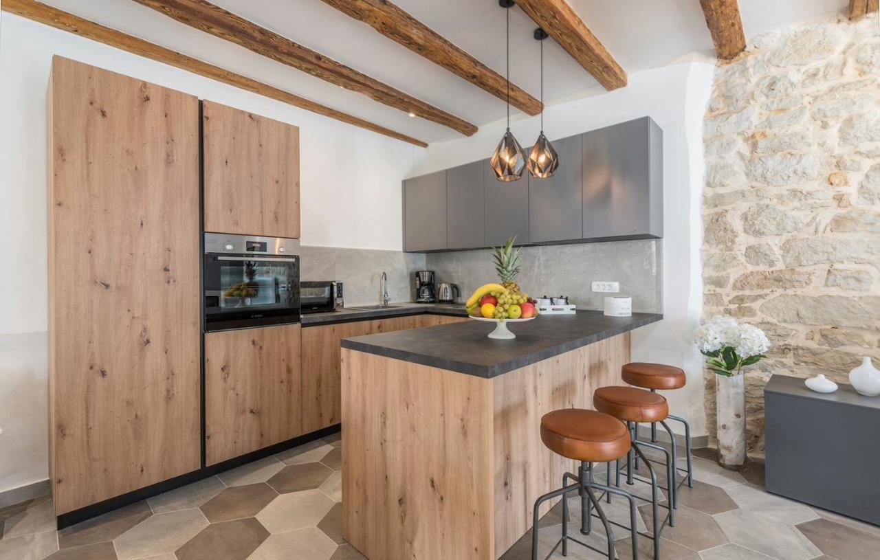 Beautiful Stone House - Villa Parentium With Private Pool Dračevac المظهر الخارجي الصورة