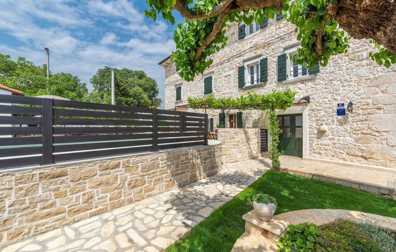Beautiful Stone House - Villa Parentium With Private Pool Dračevac المظهر الخارجي الصورة